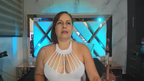 Suzy online show from April 21, 2026, 10:21 am