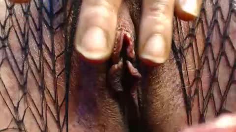 Suzy online show from April 21, 2026, 2:51 am