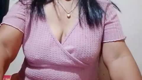 suzzie_hot online show from December 3, 2025, 8:18 pm