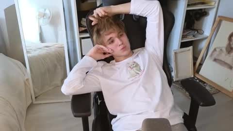 Nate 3 online show from October 8, 2025, 8:23 am