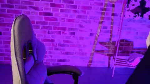 Eva online show from October 12, 2025, 5:06 am