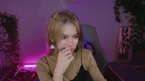 Eva online show from November 16, 2025, 5:02 am