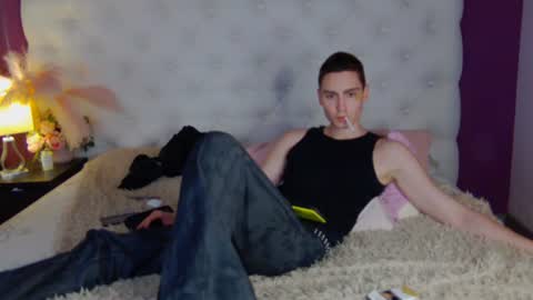 Snapshot of swag_owner chatting on June 11, 2026, 12:32 am swag_owner online show from June 11, 2026, 12:32 am