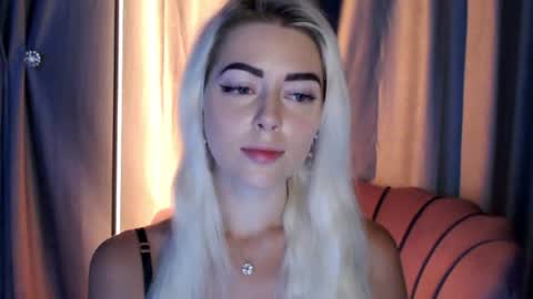 Snapshot of sweeet_angelll chatting on July 11, 2026, 10:18 am sweeet angelll online show from July 11, 2026, 10:18 am