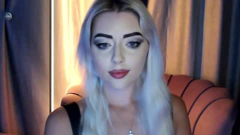 Snapshot of sweeet_angelll chatting on July 27, 2026, 1:01 am sweeet angelll online show from July 27, 2026, 1:01 am