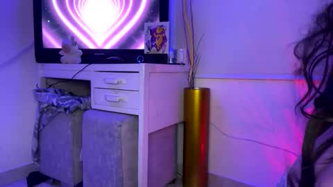 Snapshot of sweeetbabyy22 chatting on May 11, 2026, 12:49 am Valeria online show from May 11, 2026, 12:49 am