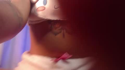 sweeetkittyy22 online show from September 28, 2025, 5:35 am