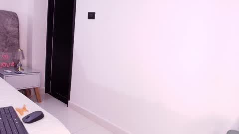 Debora  online show from November 24, 2025, 11:54 am