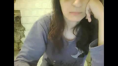 sweet4y0u online show from April 17, 2026, 4:32 pm