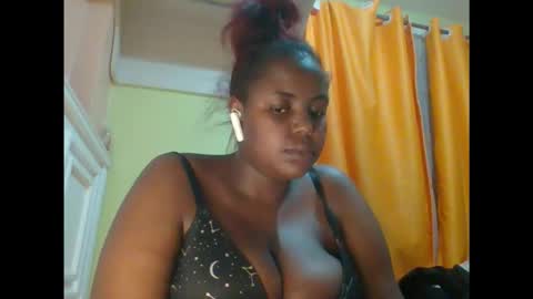 sweet52537 online show from November 11, 2025, 9:48 pm