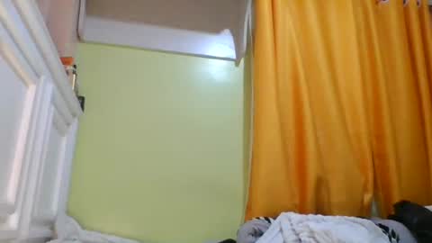 sweet52537 online show from April 19, 2026, 5:34 pm