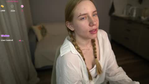 Snapshot of sweet__michelle chatting on May 25, 2026, 6:03 pm Michelle online show from May 25, 2026, 6:03 pm