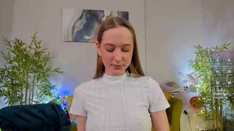 Monica  GTM 3MoTuWeFrSa 500pm-1000pm  online show from February 25, 2026, 1:04 am