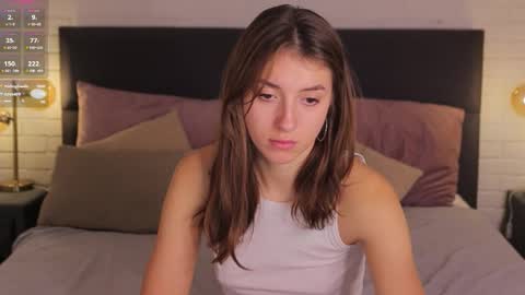 sweet__vikki online show from November 16, 2025, 8:42 am