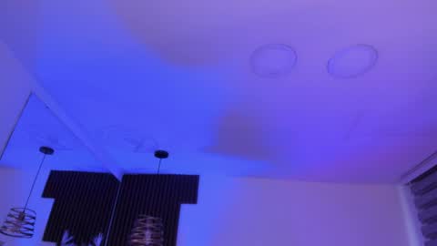 Snapshot of sweet_alicee__ chatting on May 15, 2026, 7:43 pm Alice online show from May 15, 2026, 7:43 pm