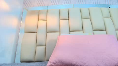 Amye  online show from October 4, 2025, 7:12 pm