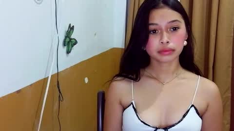 sweet_angela0701 online show from March 17, 2026, 2:09 pm