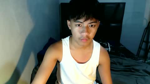 sweet_asinkurt online show from April 19, 2026, 11:53 am