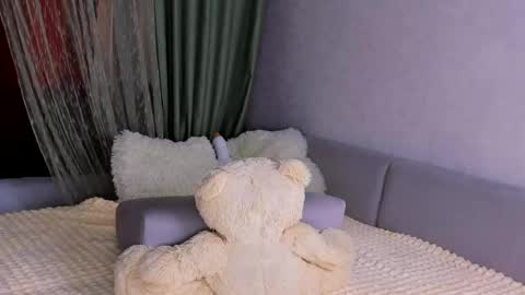 Snapshot of sweet_barbe chatting on April 30, 2026, 4:02 pm Alice online show from April 30, 2026, 4:02 pm