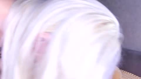 Snapshot of sweet_barbe chatting on May 29, 2026, 5:00 pm Alice online show from May 29, 2026, 5:00 pm