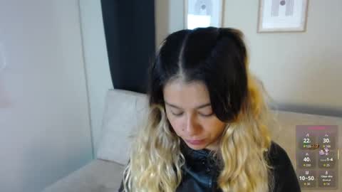 Bella Valery online show from April 9, 2026, 12:32 pm