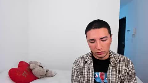 CristianBrayan PVT OPEN online show from November 6, 2025, 1:12 pm