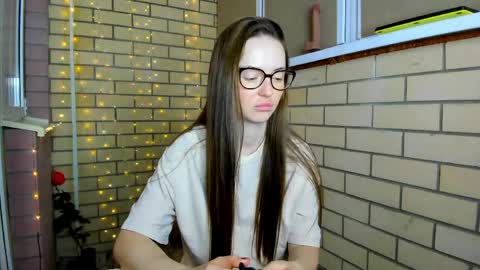 Christina online show from June 3, 2026, 8:36 pm