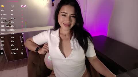 Camila online show from May 27, 2026, 2:19 am