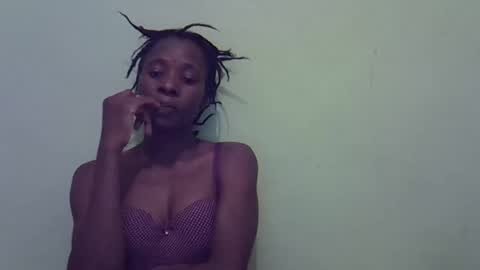 Snapshot of sweet_candie01 chatting on November 21, 2025, 2:38 pm sweet_candie01 online show from November 21, 2025, 2:38 pm