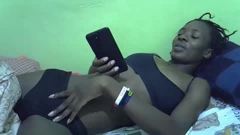 Snapshot of sweet_candie01 chatting on November 24, 2025, 3:45 pm sweet_candie01 online show from November 24, 2025, 3:45 pm