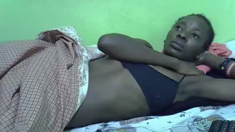 sweet_candie01 online show from December 17, 2025, 3:45 am