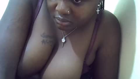 Queen cindy online show from November 8, 2025, 6:02 am