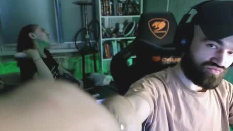 sweet_couplees online show from April 20, 2026, 8:10 pm