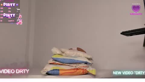 ZAFIRO QUIROZ online show from January 13, 2026, 12:21 pm