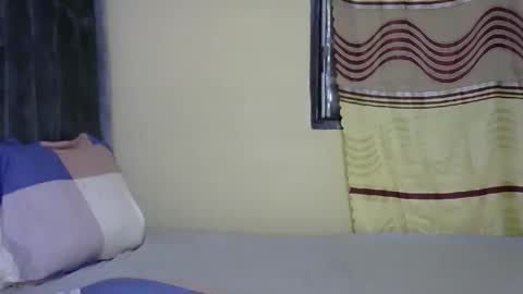 sweet_freaky online show from April 22, 2026, 9:11 am