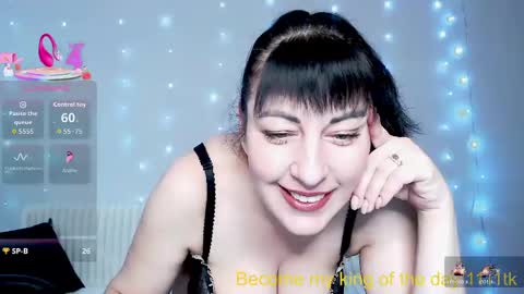 sweet_girl8484 online show from April 16, 2026, 5:41 am