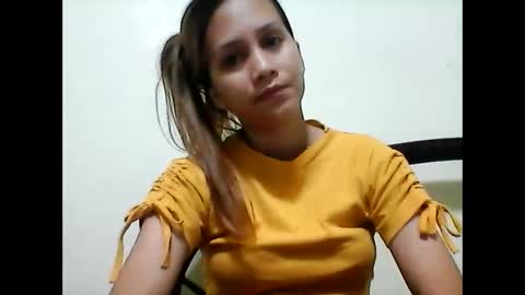 girly online show from December 18, 2024, 12:18 pm