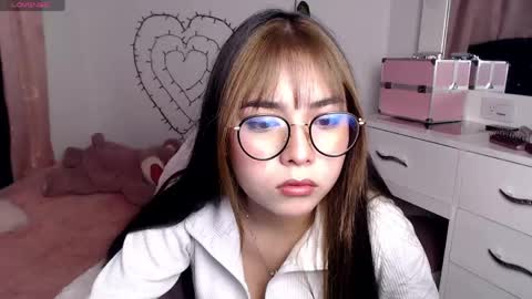 Hannah online show from April 23, 2026, 2:24 am