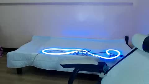 sophia daisy  online show from October 16, 2025, 10:38 am