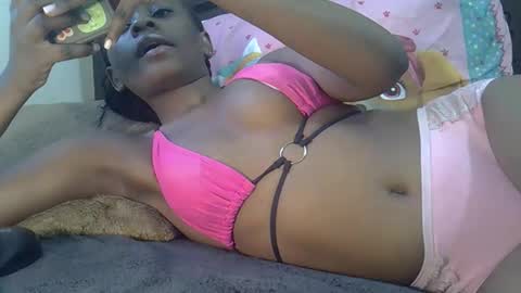 sweet_jovial online show from October 31, 2025, 2:40 pm