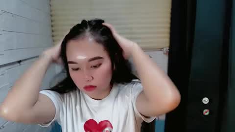 LAIKA online show from January 4, 2025, 4:12 am