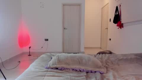 Hi Im Lia Your dreams came true  online show from February 20, 2025, 9:42 pm