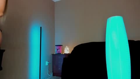 Jen online show from November 20, 2025, 6:24 am