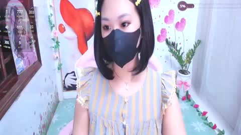 Lily online show from September 20, 2025, 7:37 pm