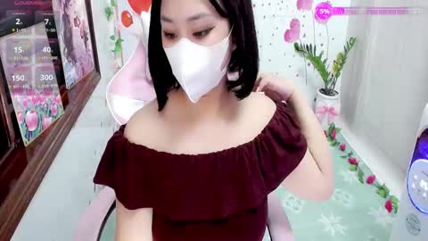 Lily online show from October 6, 2025, 7:00 pm