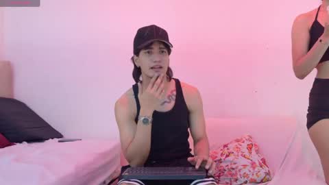 Mia online show from May 4, 2026, 12:34 pm