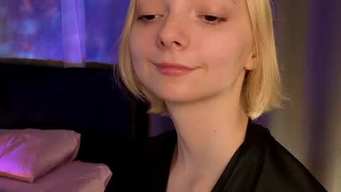 Snapshot of sweet_lynx chatting on June 17, 2026, 5:25 pm Lana online show from June 17, 2026, 5:25 pm