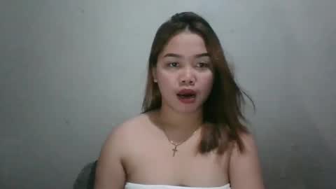 sweet_mae28xx online show from February 7, 2025, 4:27 am