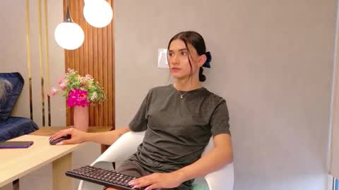 sweet_mafee online show from February 4, 2026, 5:30 pm