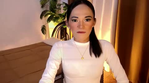 Snapshot of sweet_marry143 chatting on May 18, 2026, 11:32 pm marry online show from May 18, 2026, 11:32 pm